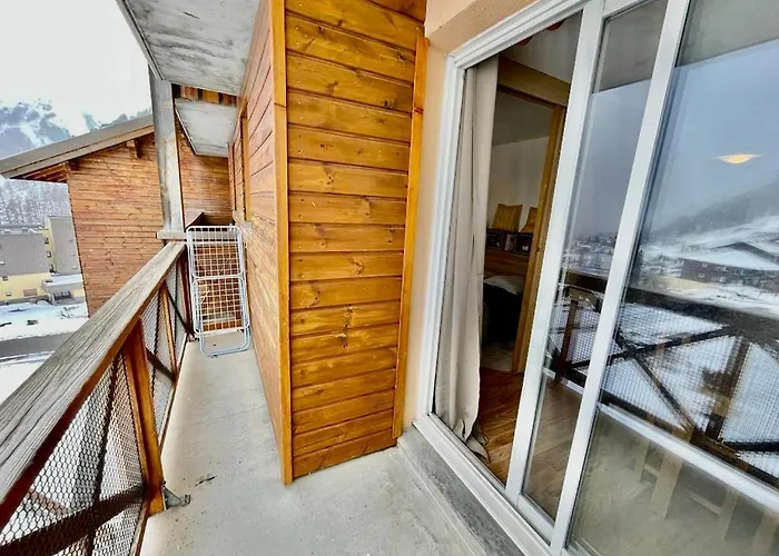 Lumineux Avec Belle Vue Montagne *